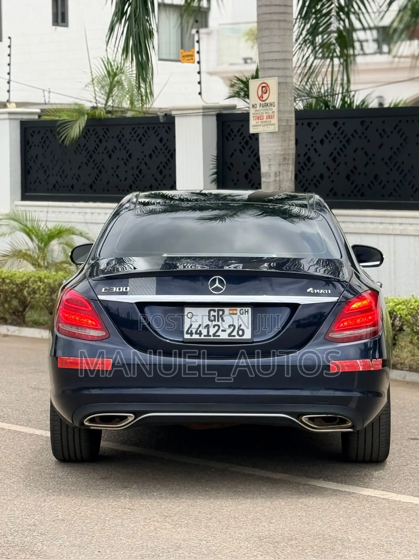 Mercedes-Benz C300 Luxury Sedan RWD (2.0L 4cyl 7A) 2016