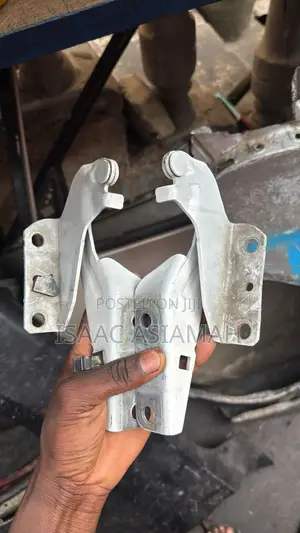 Outlander 2013,2014,2015,2016,2017,2018,2019,2020,2021 Bonnet Hinges
