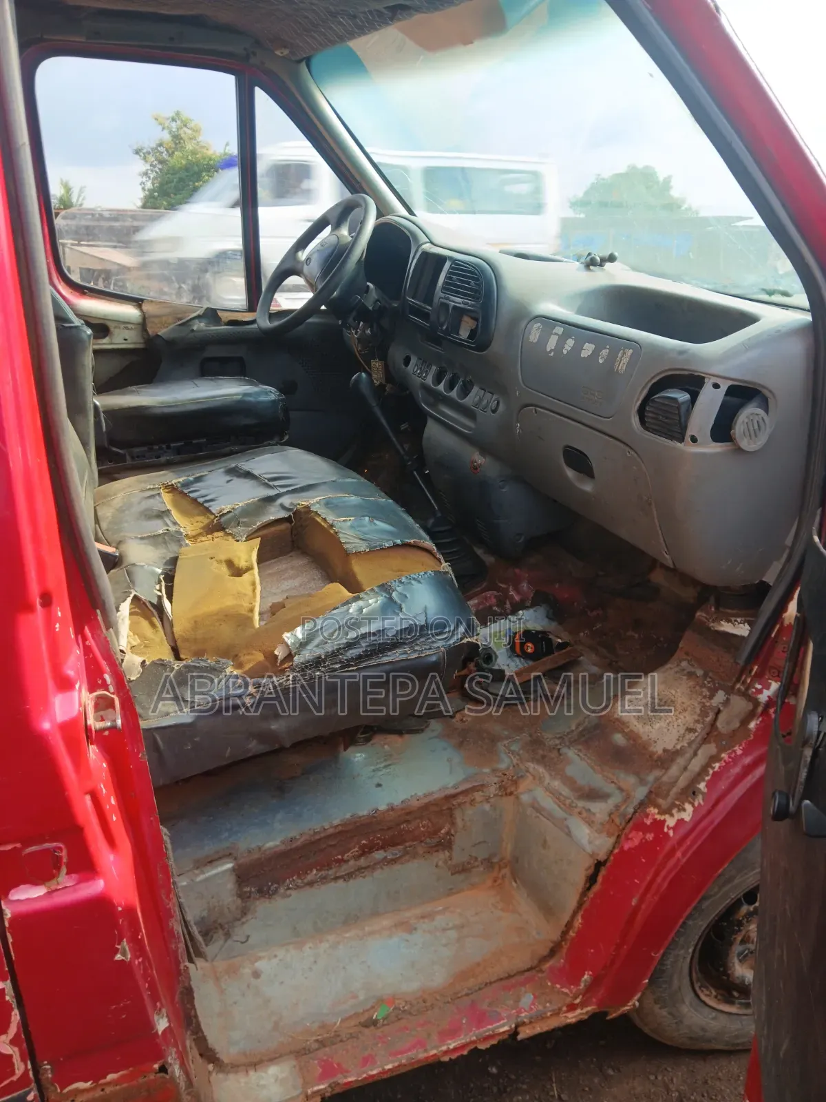 Ford Transit 1999 Red