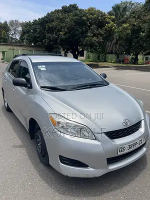Toyota Matrix 2010 Silver