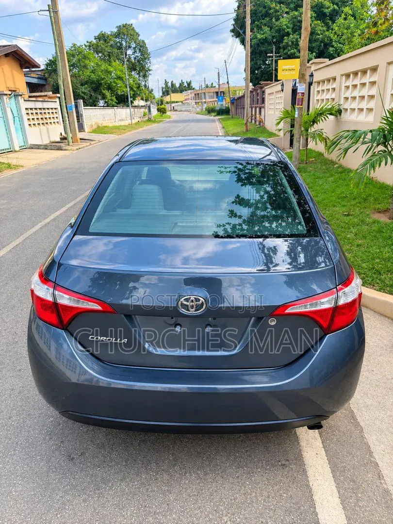 Toyota Corolla L 4dr Sedan (1.8L 4cyl 4A) 2014 Gray
