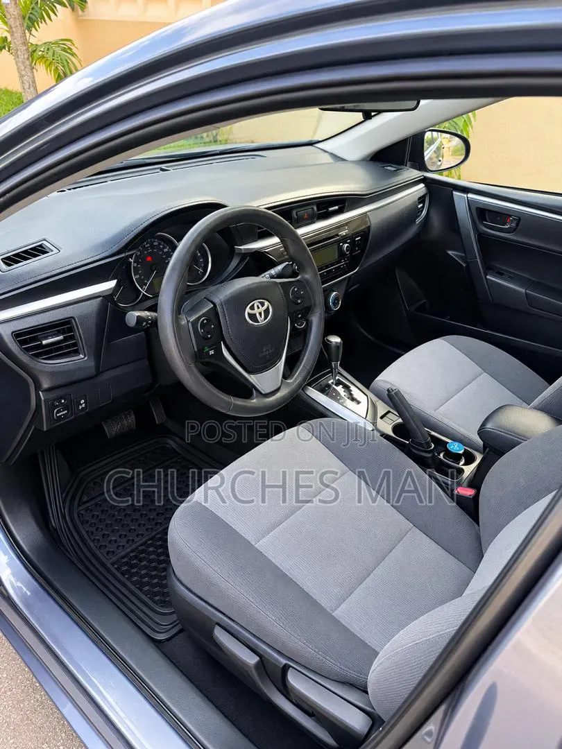 Toyota Corolla L 4dr Sedan (1.8L 4cyl 4A) 2014 Gray
