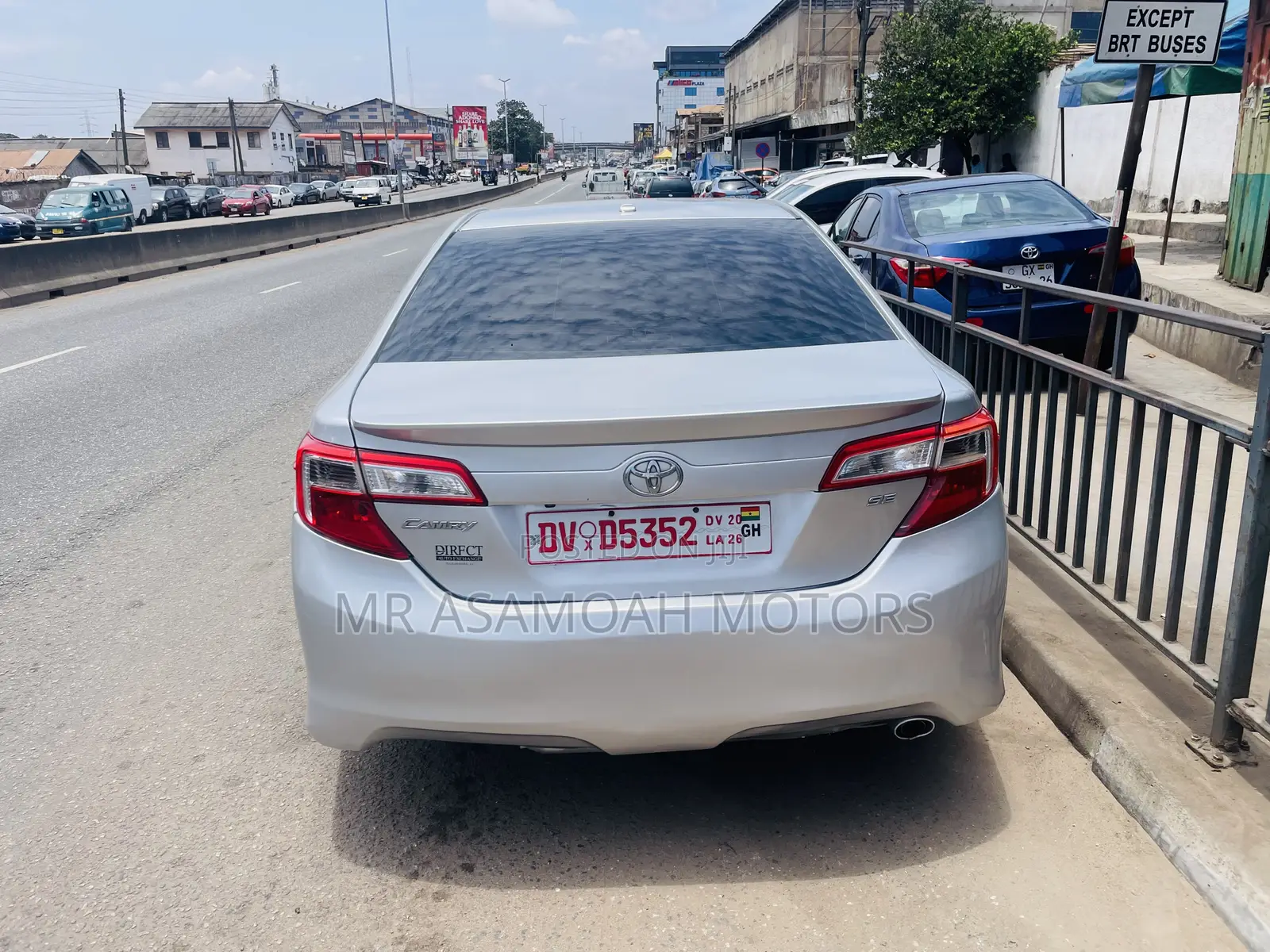 Toyota Camry SE 4dr Sedan (2.5L 4cyl 6A) 2014 Silver
