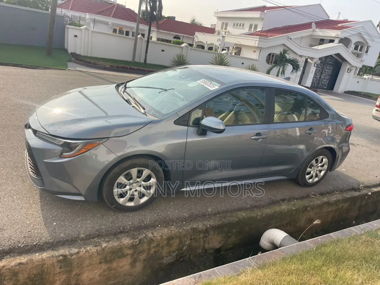 Toyota Corolla LE 2021 Gray