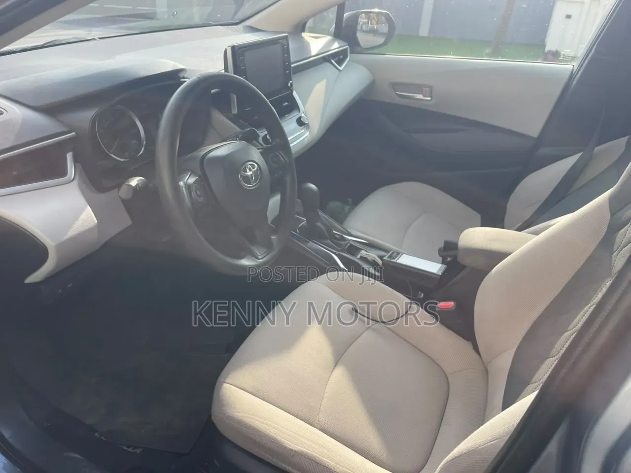 Toyota Corolla LE 2021 Gray