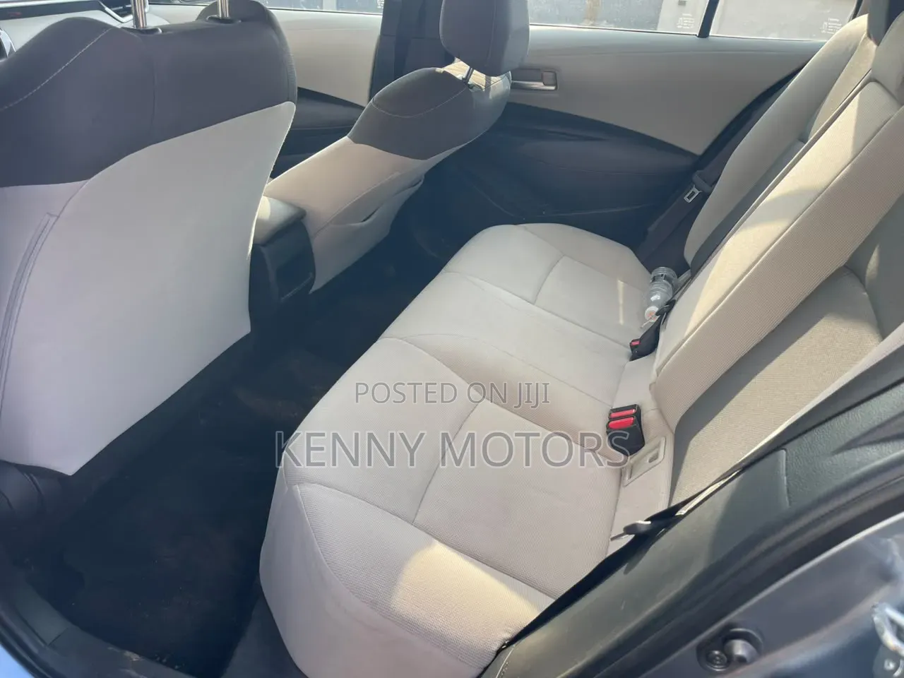 Toyota Corolla LE 2021 Gray