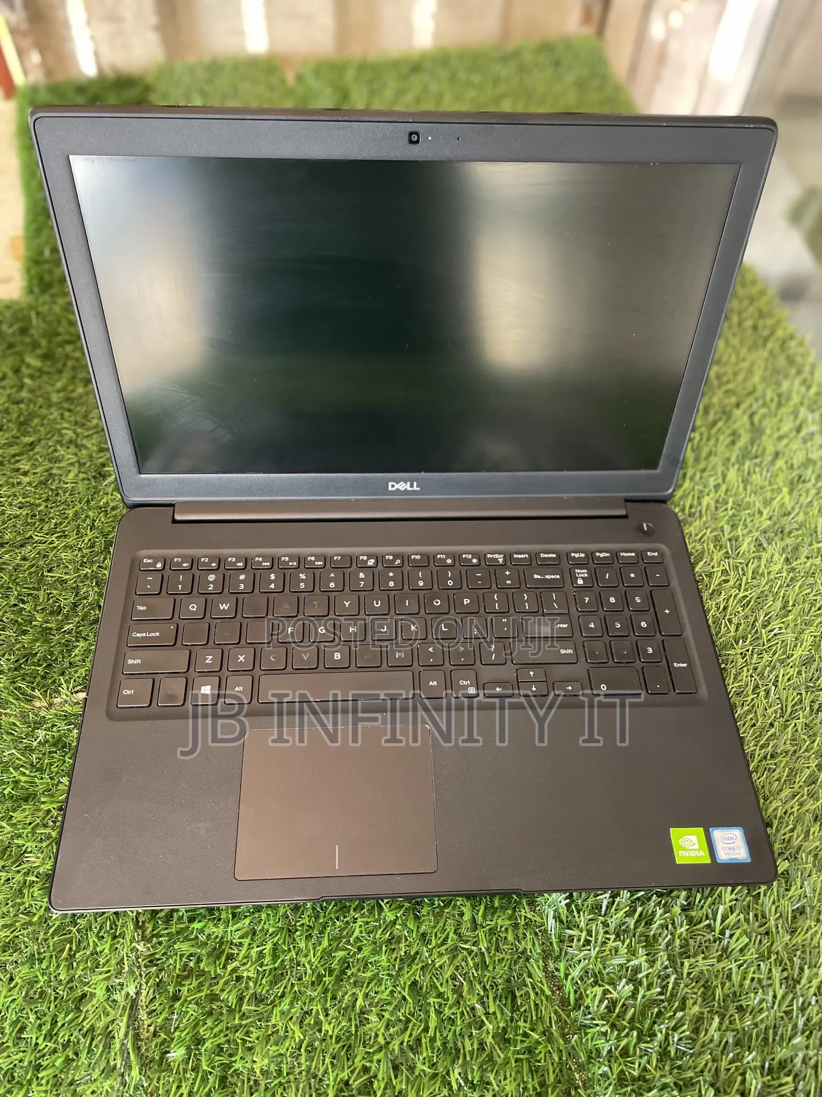 Laptop Dell Latitude 3500 8GB Intel Core i7 SSD 256GB