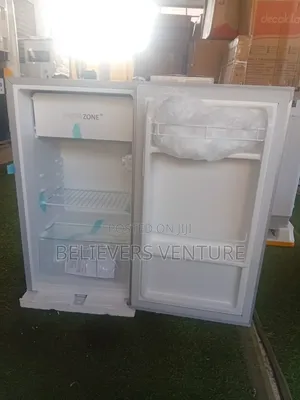Gold Star Refrigerator – Perfect for Home Office