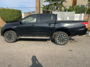 Mitsubishi L200 2016 Black