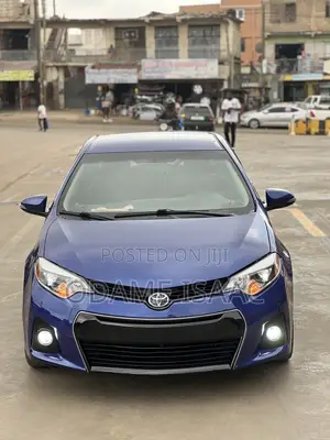 Toyota Corolla 2016 Blue
