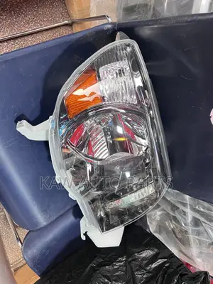 2005,2006,2007,2008,2009,2010 Headlight for Toyota Tundra