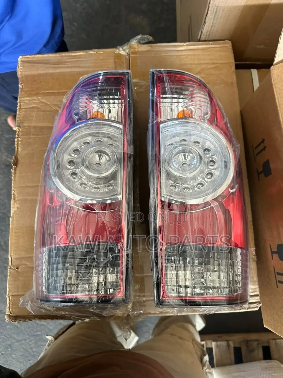 2005,2006,2007,2008,2009,2010 Taillight for Toyota Tundra
