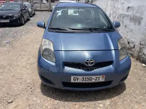 Toyota Vitz 1.3 AWD 5dr 2010 Blue