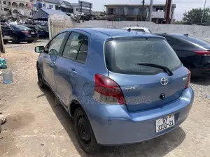 Toyota Vitz 1.3 AWD 5dr 2010 Blue