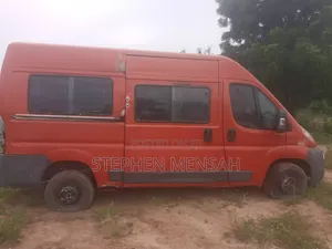 Peugeot Boxer 2012 Red