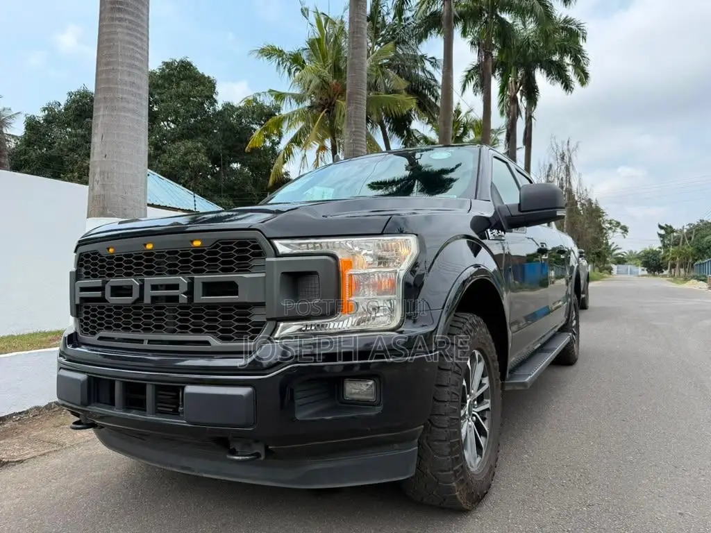 Ford F-150 XLT 4x2 SuperCrew Cab Styleside 5.5 ft. box 145 in. WB 2019 Black