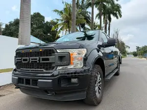 Ford F-150 XLT 4x2 SuperCrew Cab Styleside 5.5 ft. box 145 in. WB 2019 Black
