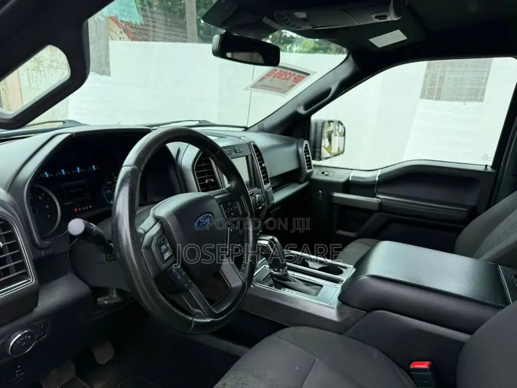 Ford F-150 XLT 4x2 SuperCrew Cab Styleside 5.5 ft. box 145 in. WB 2019 Black