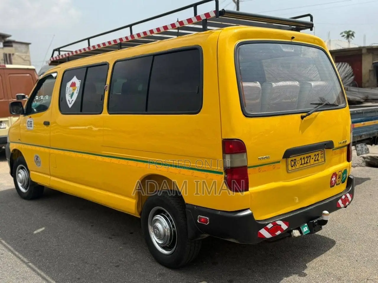 Toyota HiAce 2007 Yellow