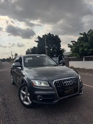 Audi Q5 2.0T Premium AWD quattro 2017 Gray