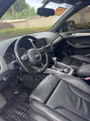 Audi Q5 2.0T Premium AWD quattro 2017 Gray