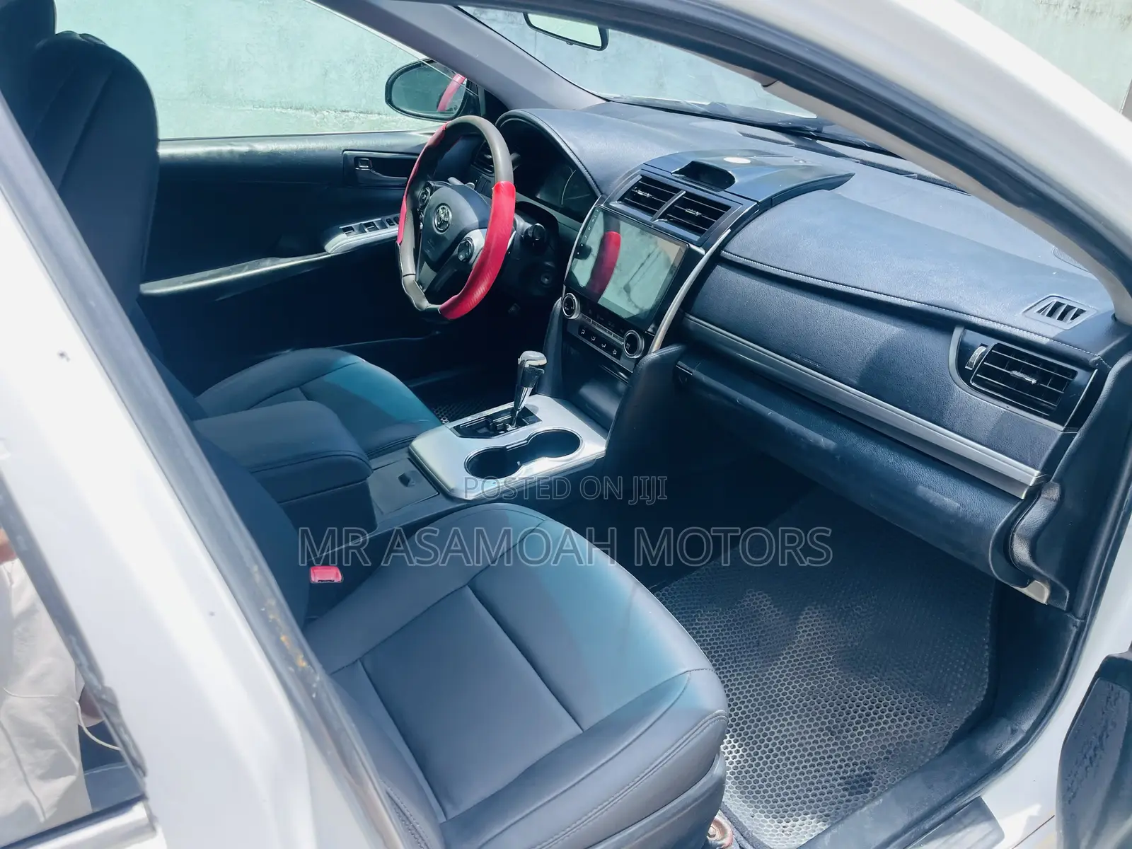 Toyota Camry SE 4dr Sedan (2.5L 4cyl 6A) 2014 White