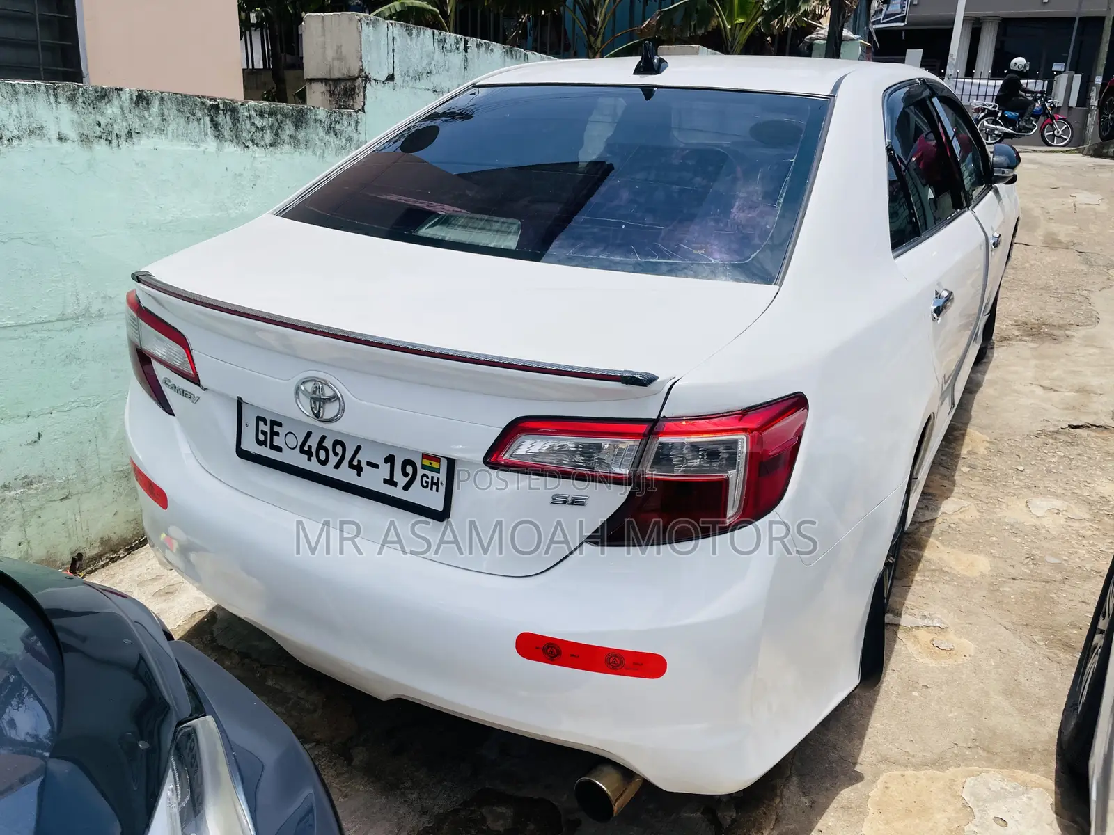 Toyota Camry SE 4dr Sedan (2.5L 4cyl 6A) 2014 White