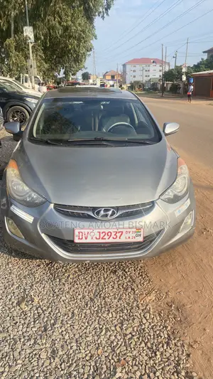 Hyundai Elantra 2011 Silver