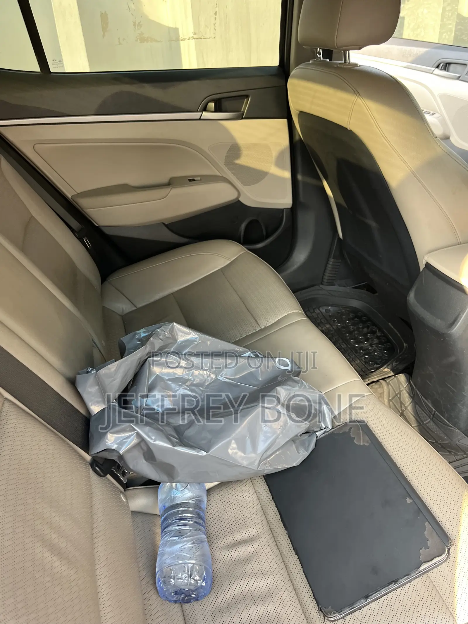 Hyundai Elantra Limited Sedan FWD (2.0L 4cyl 6A) 2017 Black