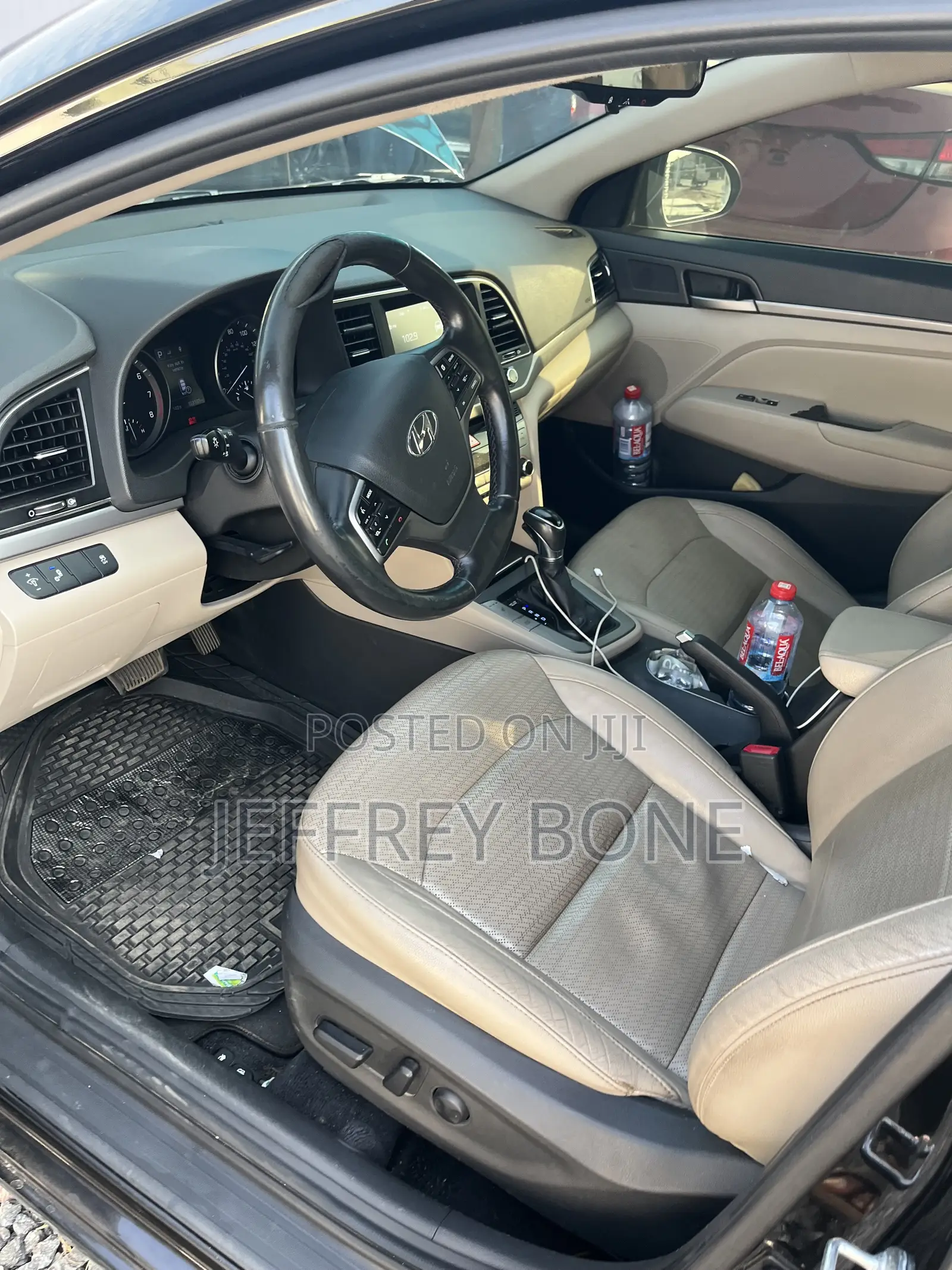Hyundai Elantra Limited Sedan FWD (2.0L 4cyl 6A) 2017 Black