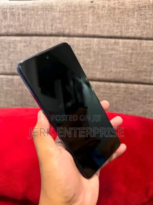Tecno Pova 5 128 GB Blue