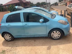 Toyota Vitz 1.5 FWD 3dr 2010 Blue