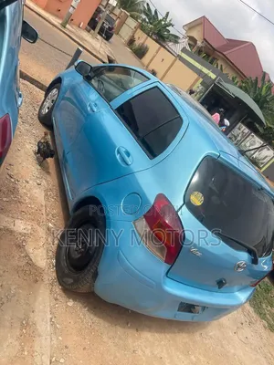 Toyota Vitz 1.5 FWD 3dr 2010 Blue