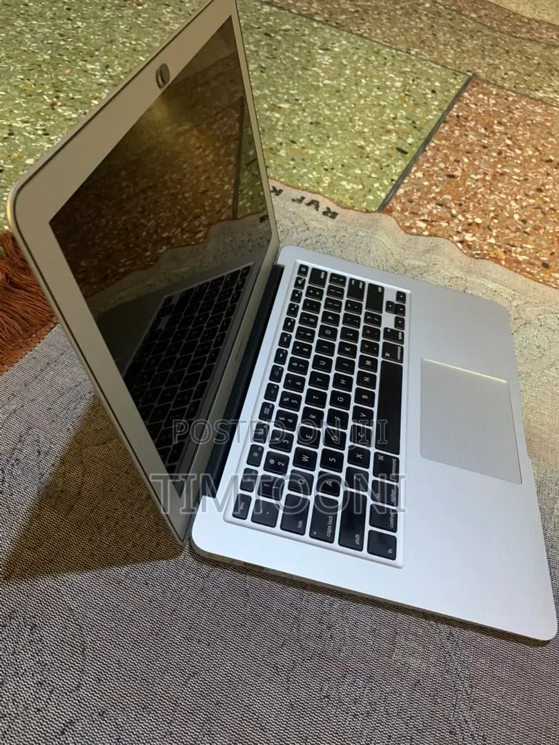 Laptop Apple MacBook Air 2017 8GB Intel Core i5 SSD 256GB