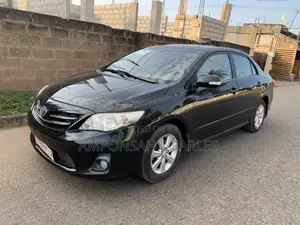 Toyota Corolla LE 4dr Sedan (1.8L 4cyl 4A) 2012 Black