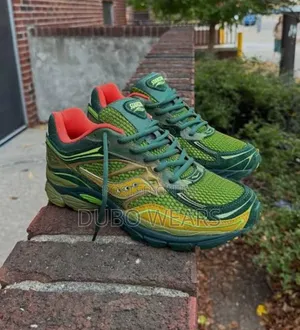 Saucony Sneakers