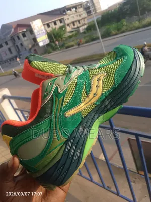 Saucony Sneakers