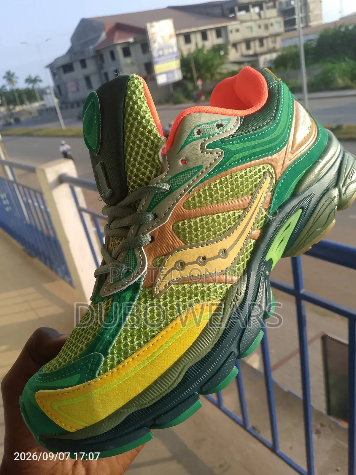 Saucony Sneakers