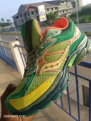Saucony Sneakers