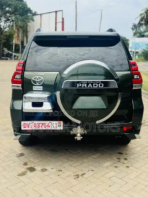 Toyota Land Cruiser Prado 2.7 2017 Green