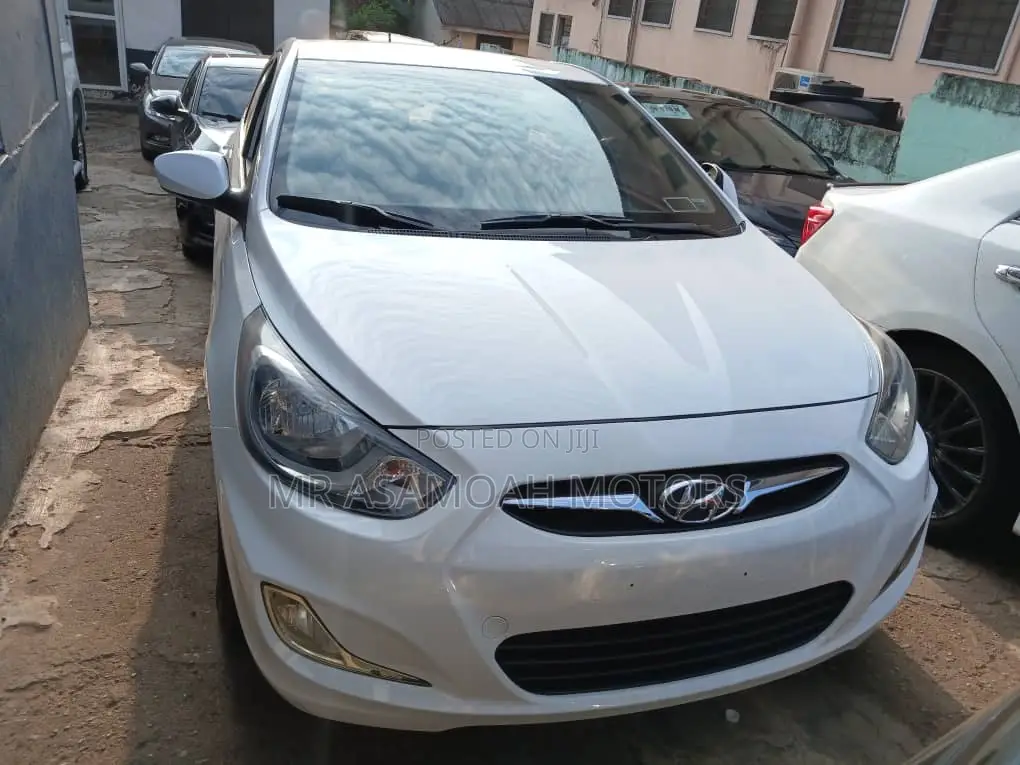 Hyundai Accent GLS 2013 White