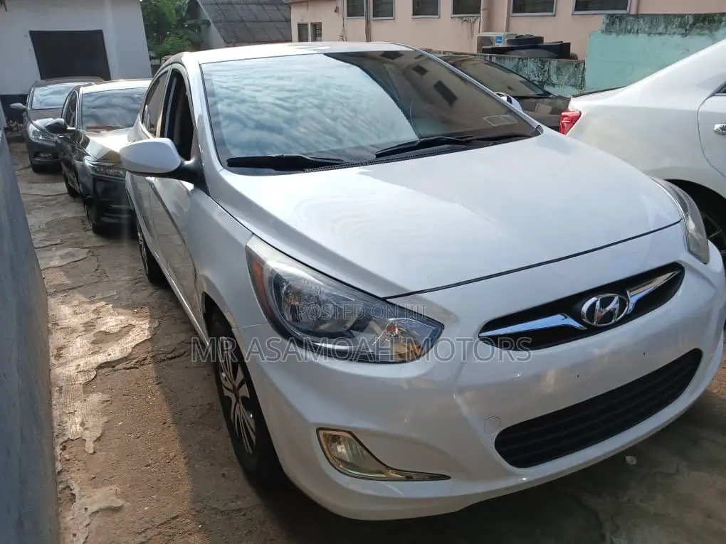 Hyundai Accent GLS 2013 White