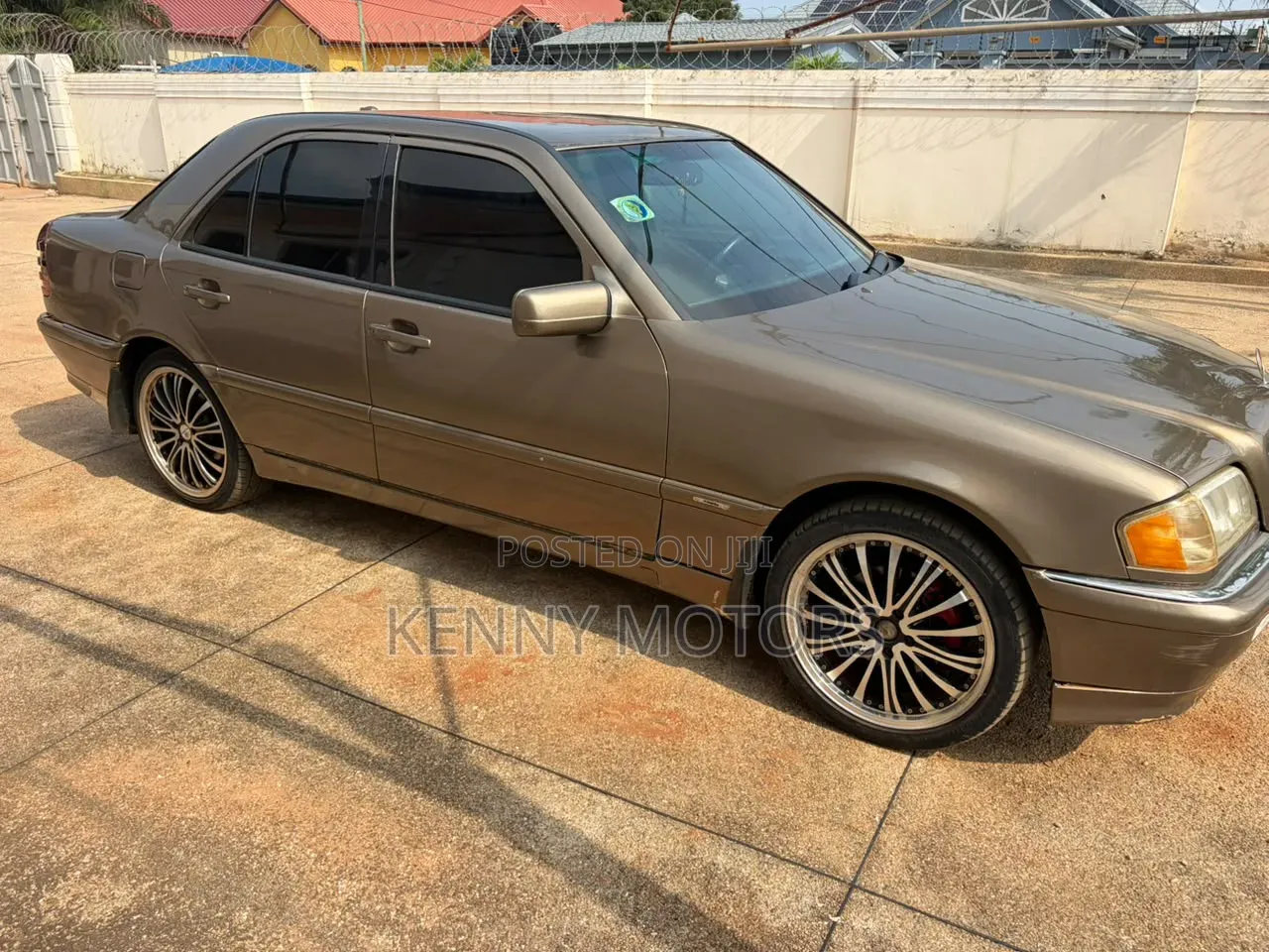 Mercedes-Benz C230 2005 Gold