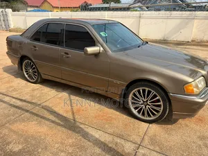 Mercedes-Benz C230 2005 Gold