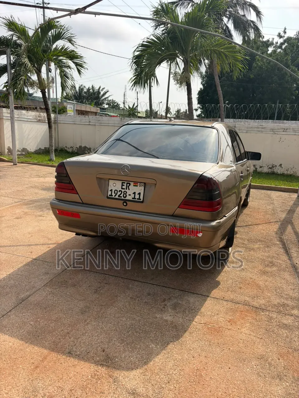 Mercedes-Benz C230 2005 Gold