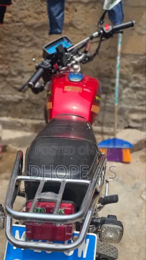 Royal RY125 2025 Red