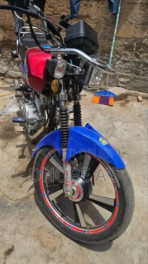 Royal RY125 2025 Red