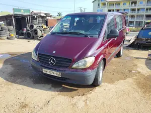 Mercedes-Benz Vito 2010 Brown