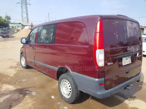Mercedes-Benz Vito 2010 Brown
