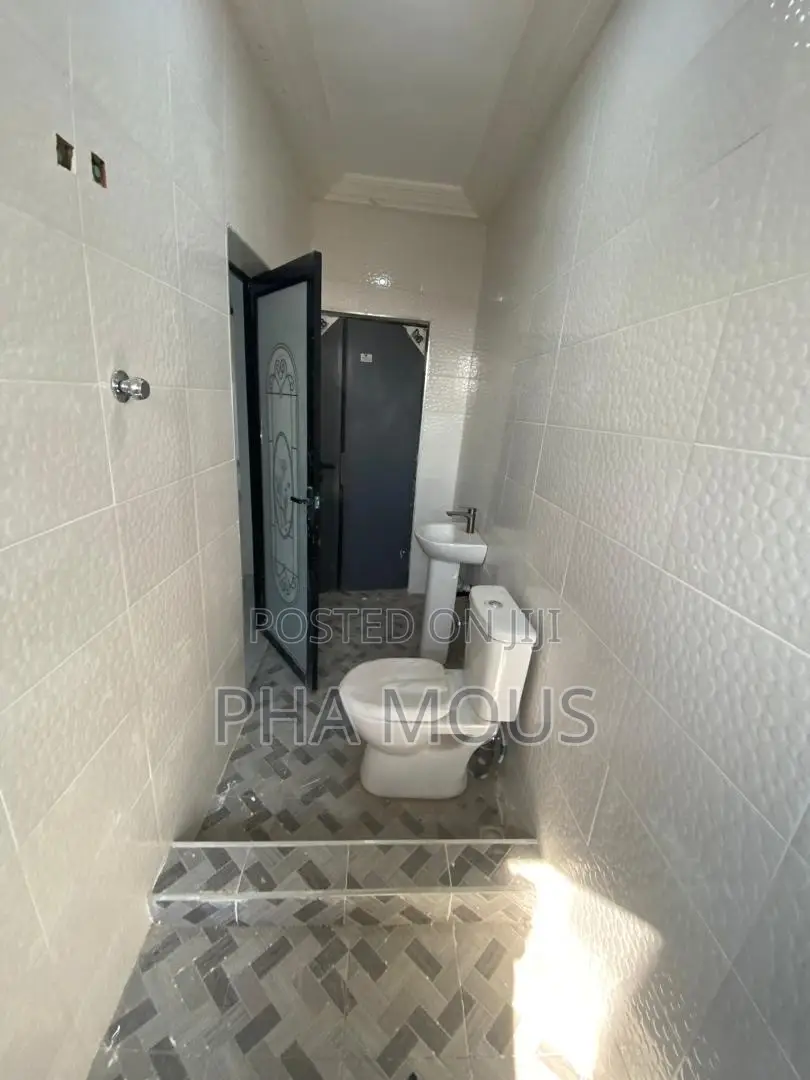 1bdrm Apartment in Israel Park for rent